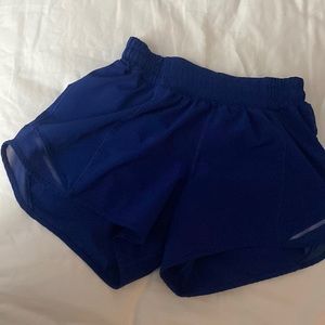Lululemon hotty hot shorts in size 4 They are the 4” inseam ,color larkspur